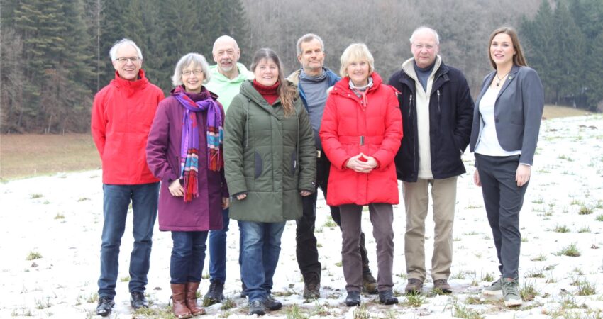 Gruppenfoto der ersten acht Kandidaten zur Kommunalwahl 2026 in Oberzent